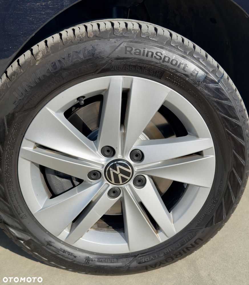 Volkswagen Golf - 11