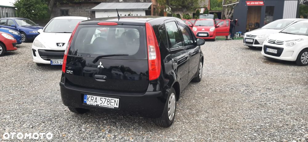 Mitsubishi Colt - 13