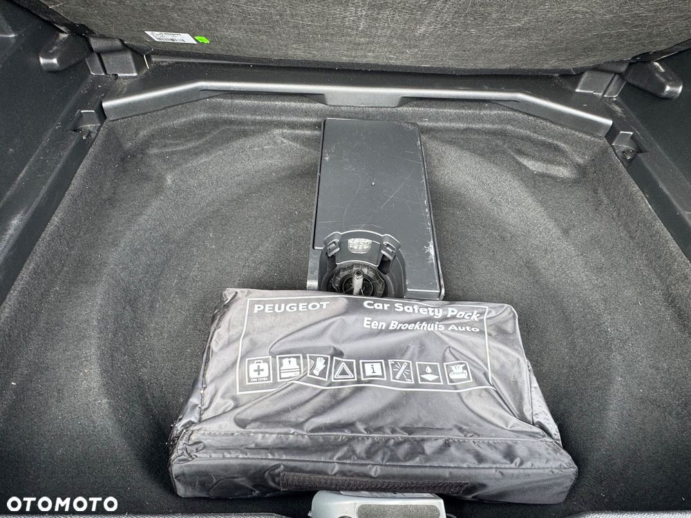 Peugeot 3008 1.2 PureTech Allure - 16