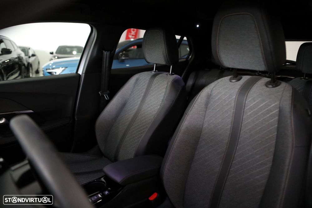 Peugeot 2008 1.2 Hybrid Allure e-DCS6 - 17
