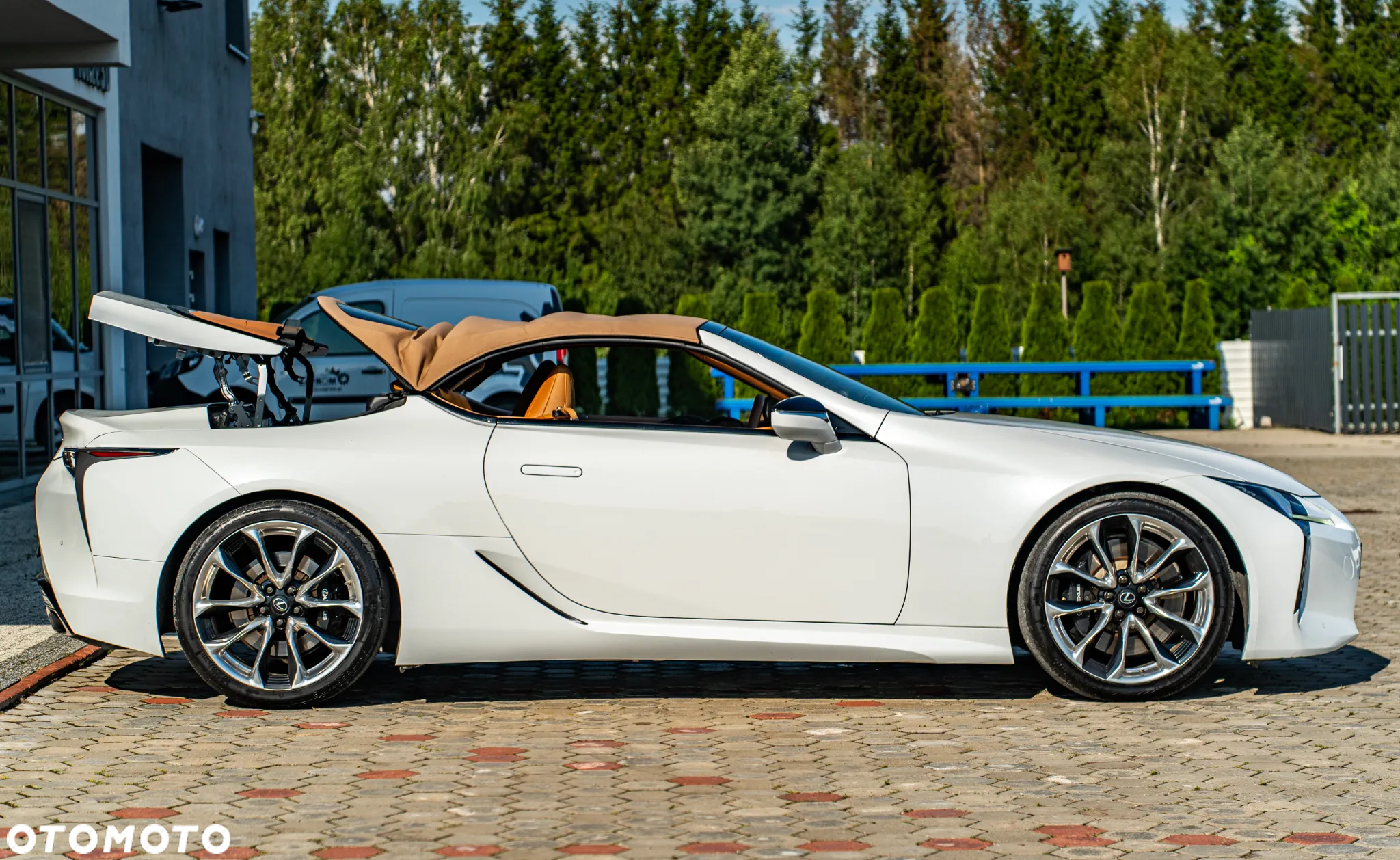 Lexus LC 500 Superturismo - 13