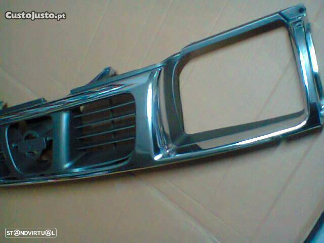 Grelha Cromada Nissan Pickup D22 1998-2001 NOVA - 2