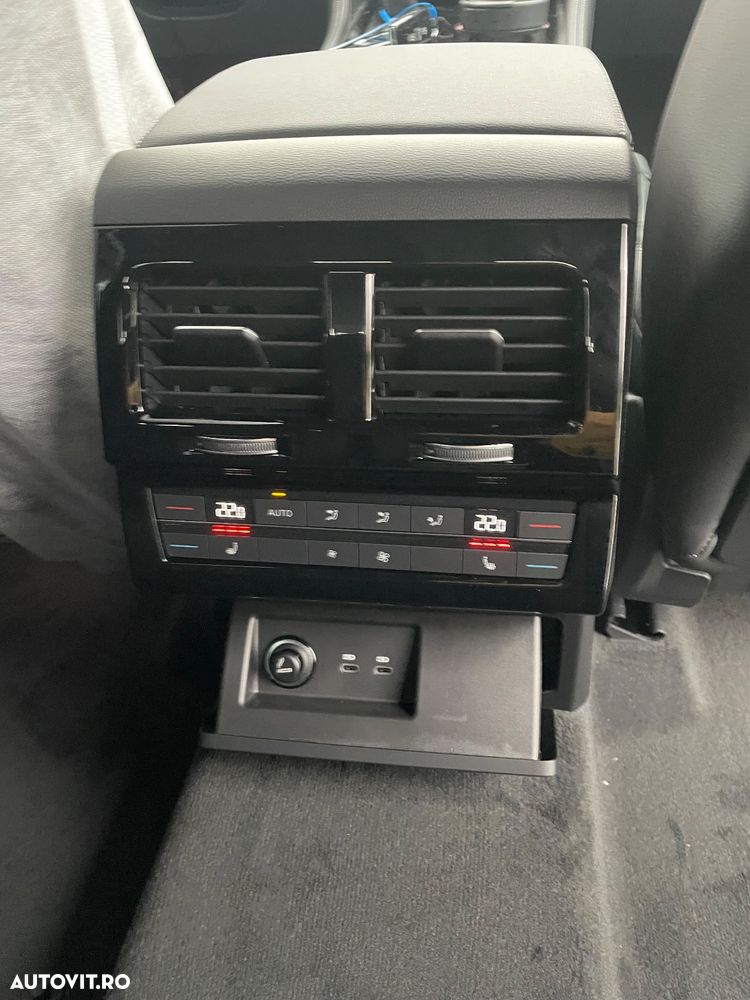 Volkswagen Touareg V6 TDI 4MOTION R-Line - 19