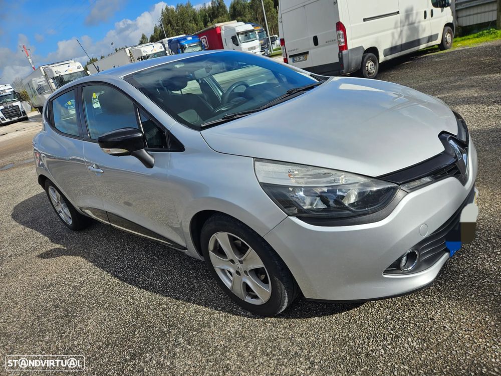 Renault Clio 1.5 dCi Dynamique S - 2