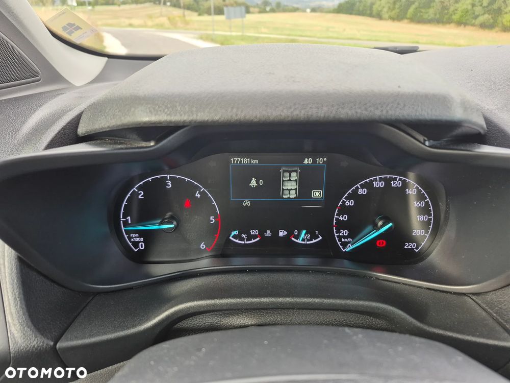 Ford Tourneo Connect Grand - 18