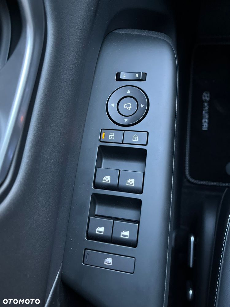 Hyundai Kona 65kWh Executive - 14