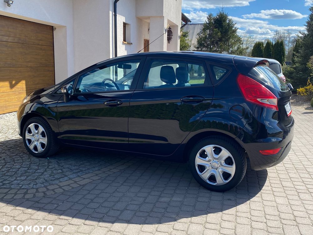 Ford Fiesta - 10