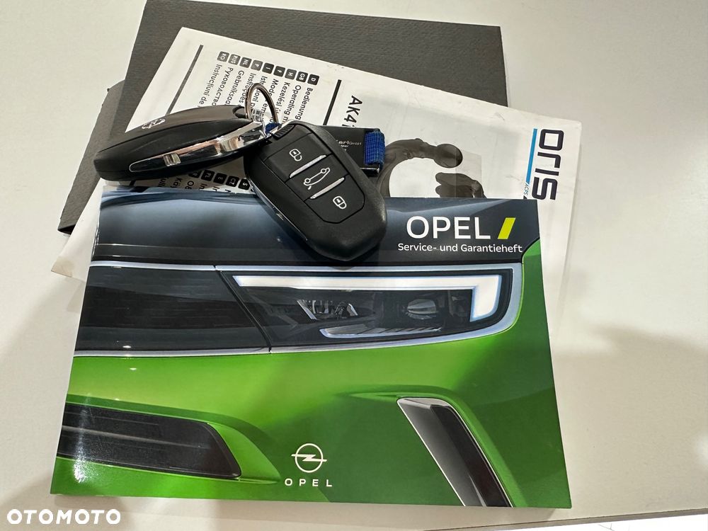 Opel Astra 1.2 Turbo GS - 36