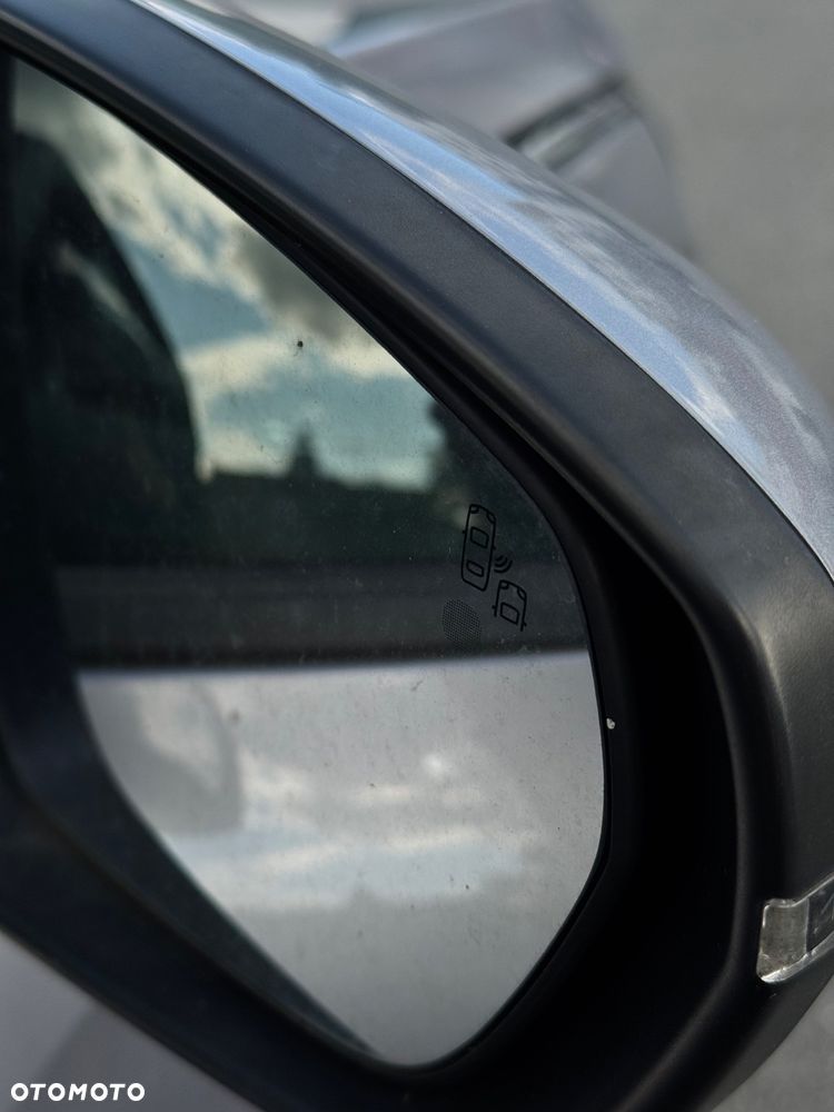 Peugeot 5008 1.5 BlueHDi Allure S&S EAT8 - 24