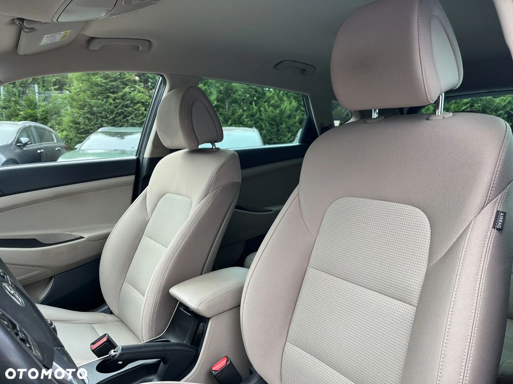 Hyundai Tucson 1.6 GDI BlueDrive Comfort 2WD - 11