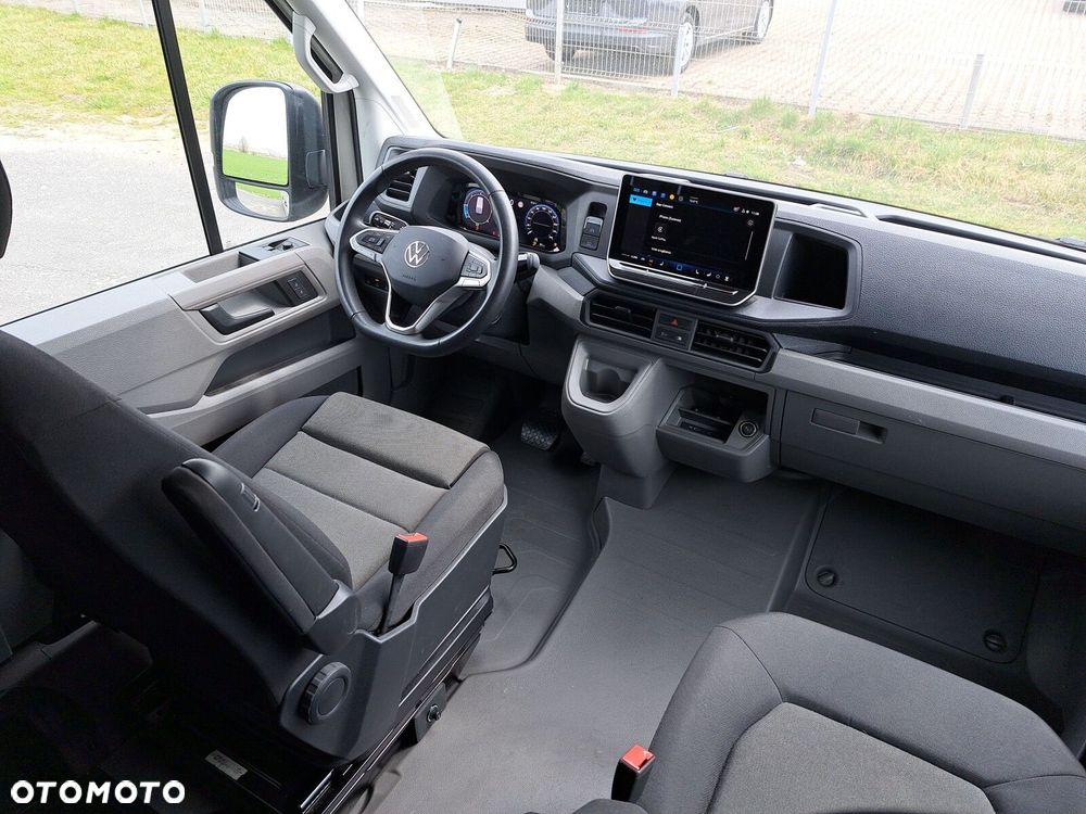Volkswagen Crafter LIFT zabudowa brygadowa 8 miejsc - 21