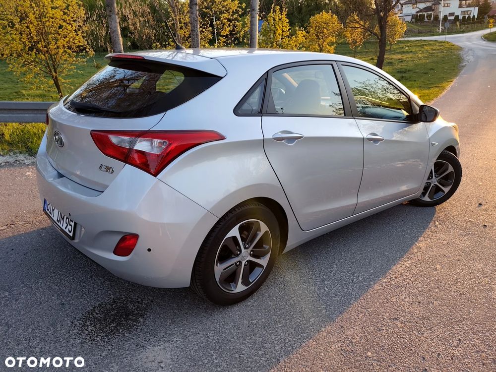 Hyundai i30 blue 1.4 YES Silver - 2