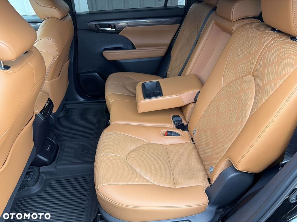 Toyota Highlander 2.5 Hybrid Executive - 11