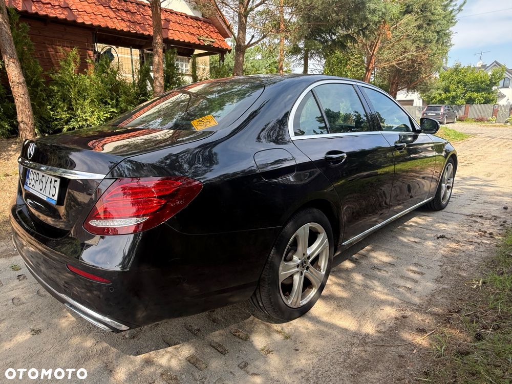 Mercedes-Benz Klasa E 220 d 4-Matic 9G-TRONIC - 4