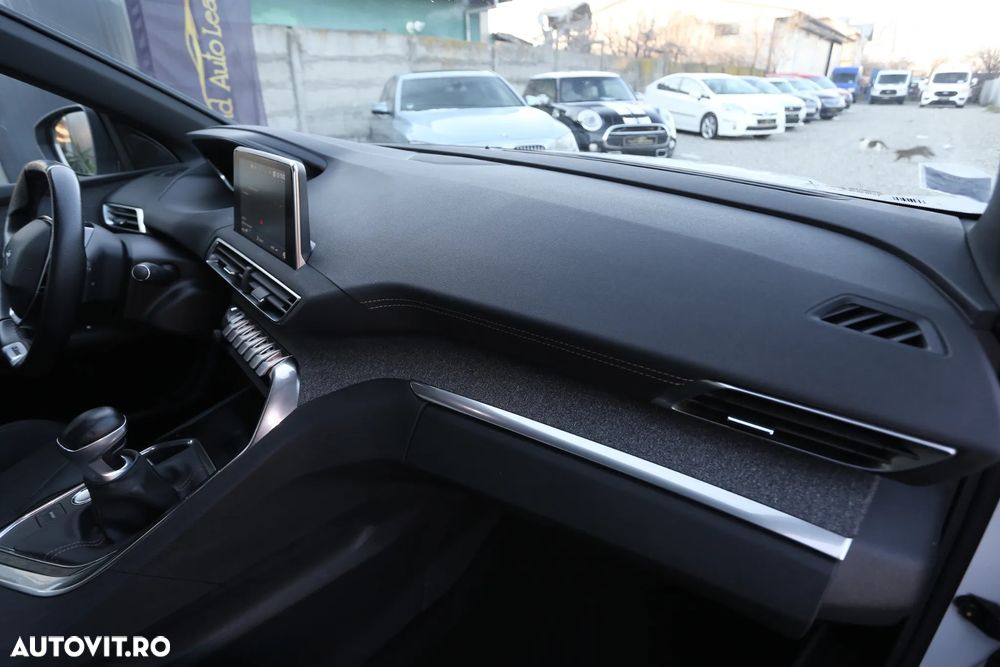 Peugeot 3008 1.2 PureTech Turbo S&S GT-Line - 13