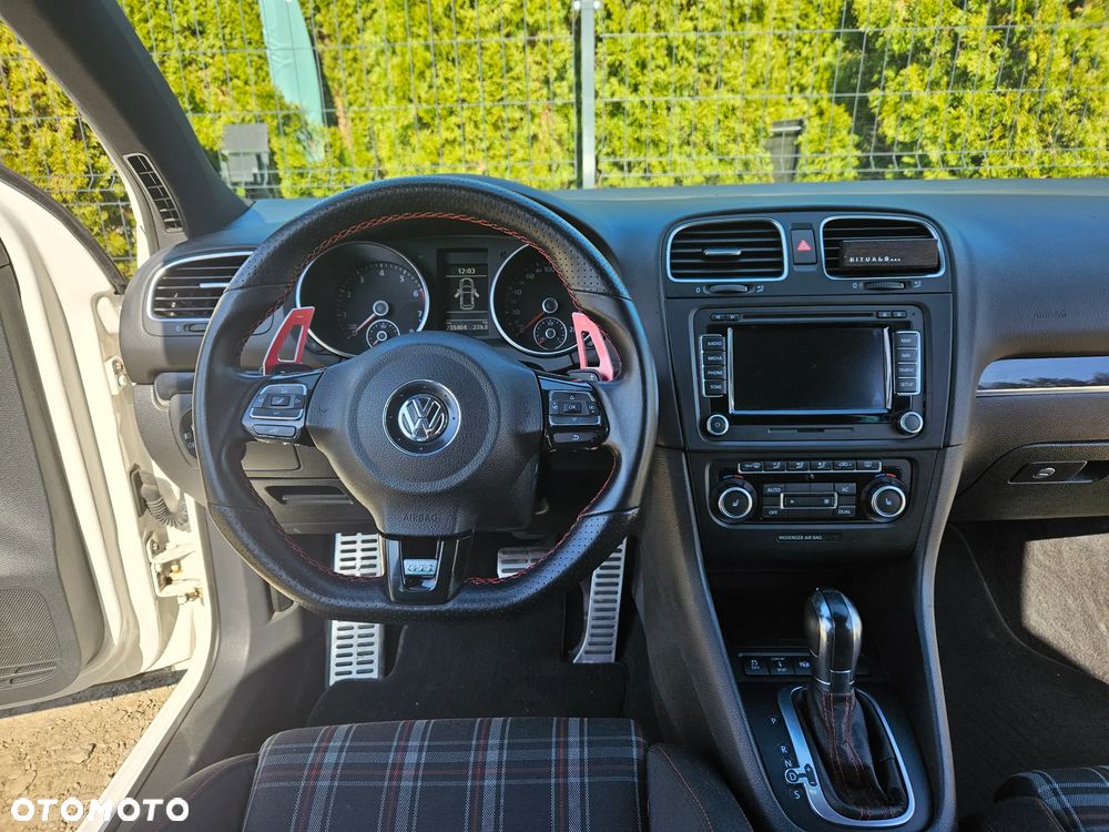 Volkswagen Golf 2.0 GTI DSG - 2