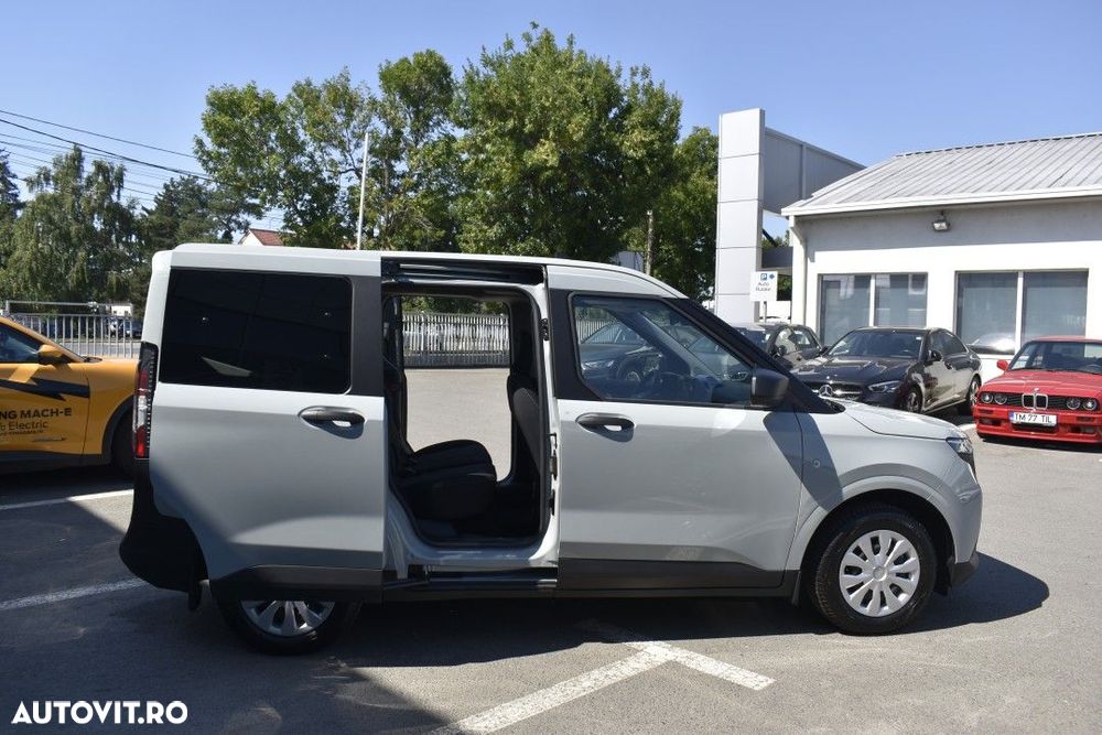 Ford Tourneo Courier - 11