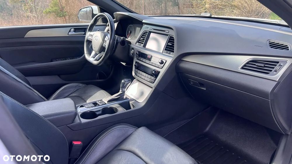 Hyundai Sonata - 7