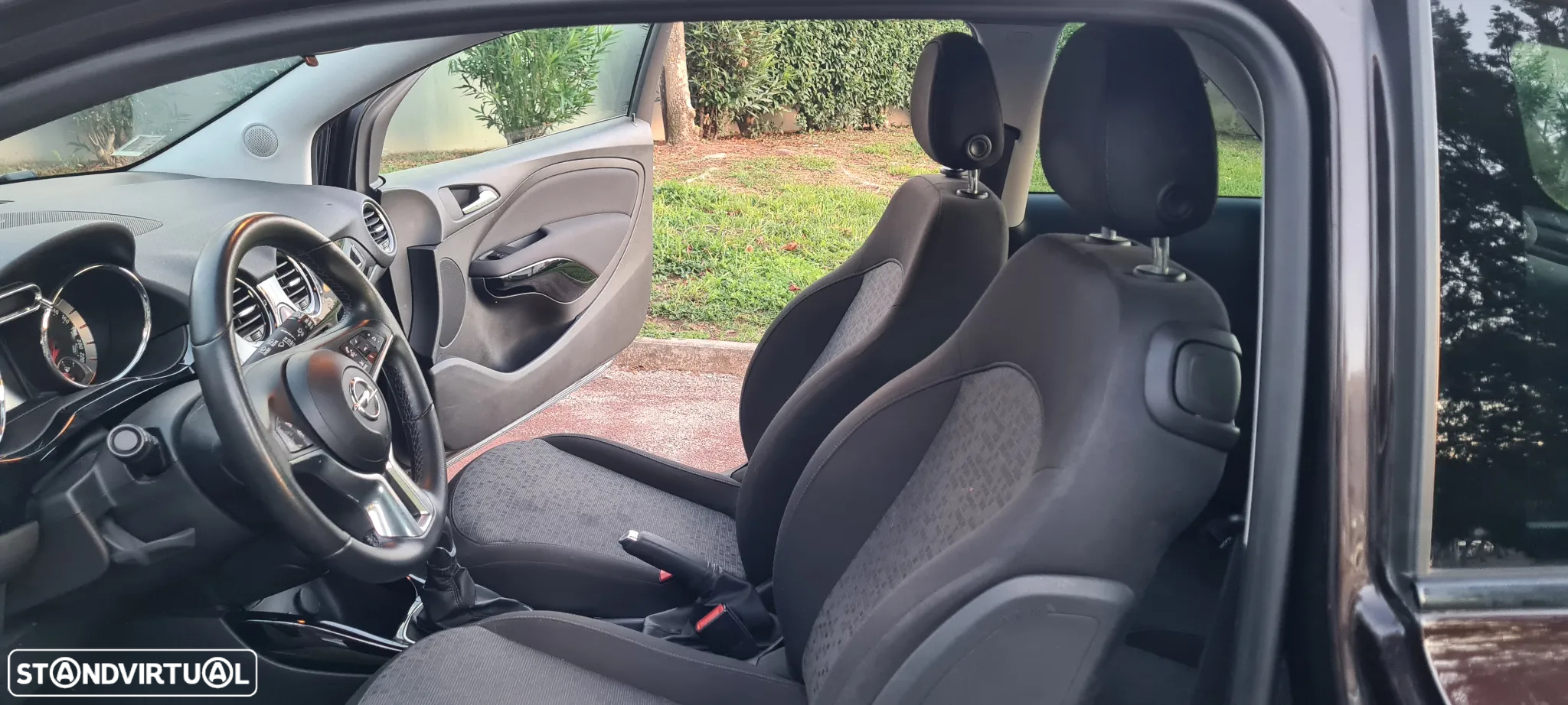Opel Adam 1.2 Glam - 15
