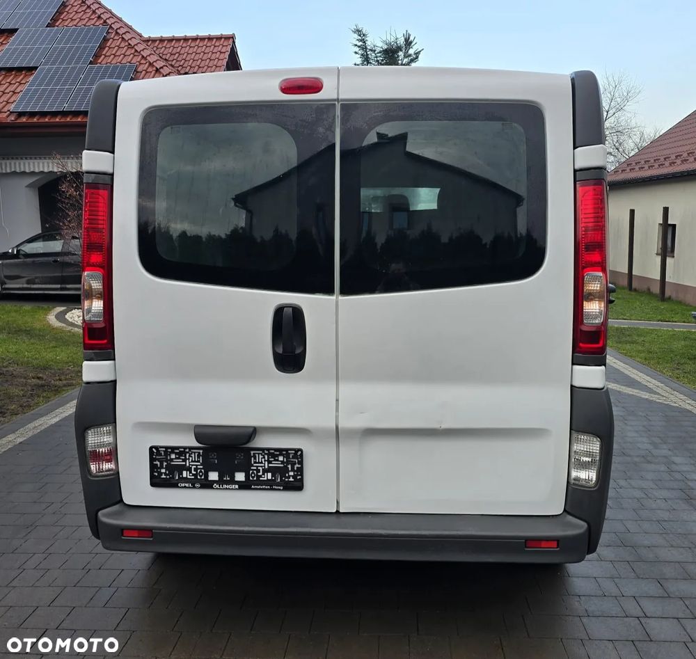 Opel Vivaro - 11