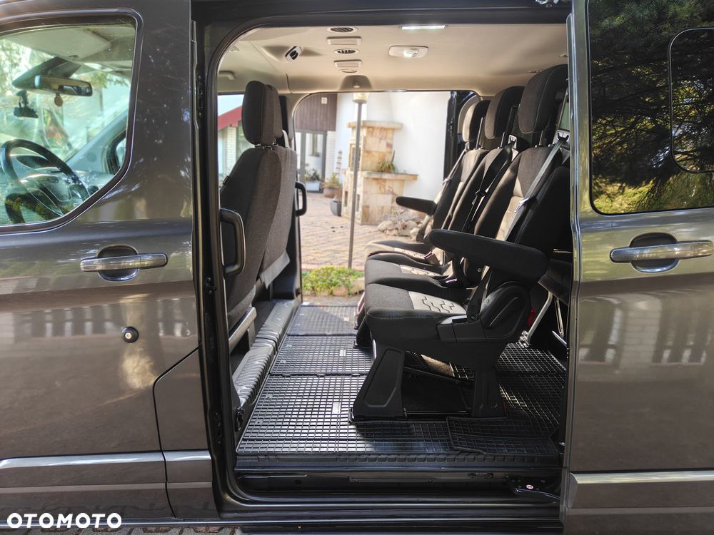 Ford Tourneo Custom - 6