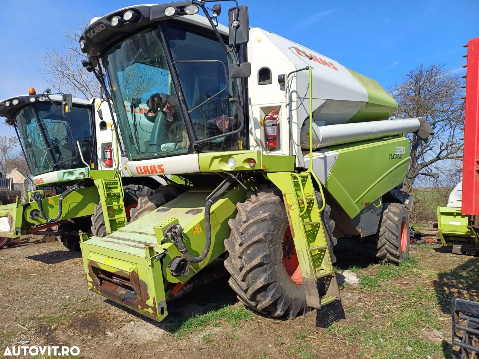 Claas Tucano 320 - 3