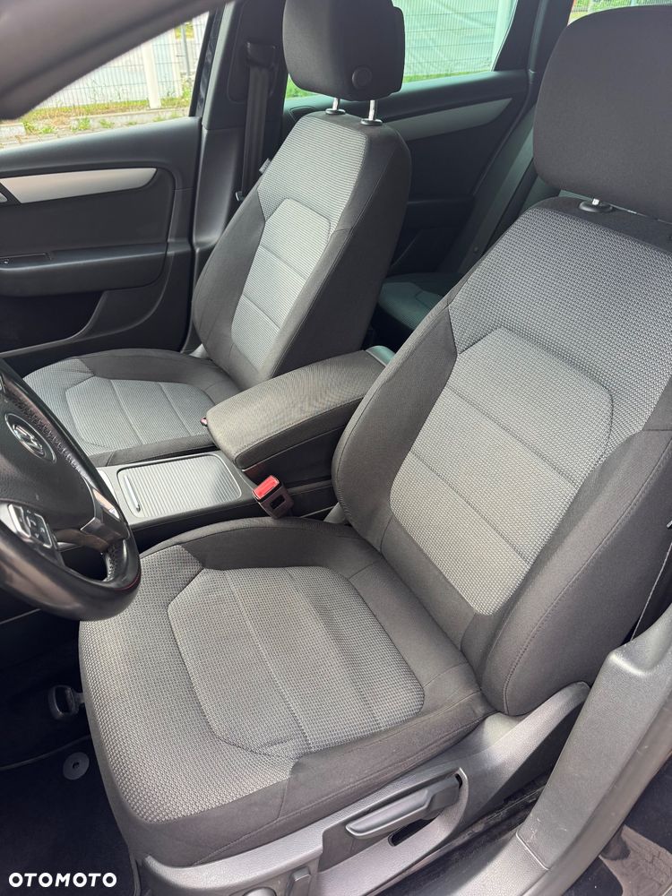 Volkswagen Passat 2.0 TDI 4Motion DSG BlueMotion Tech Comfortline - 10