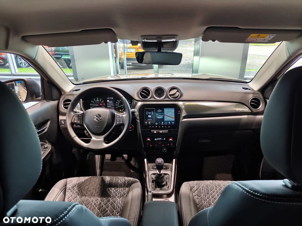 Suzuki Vitara 1.4 Boosterjet mHEV Elegance 4WD - 26