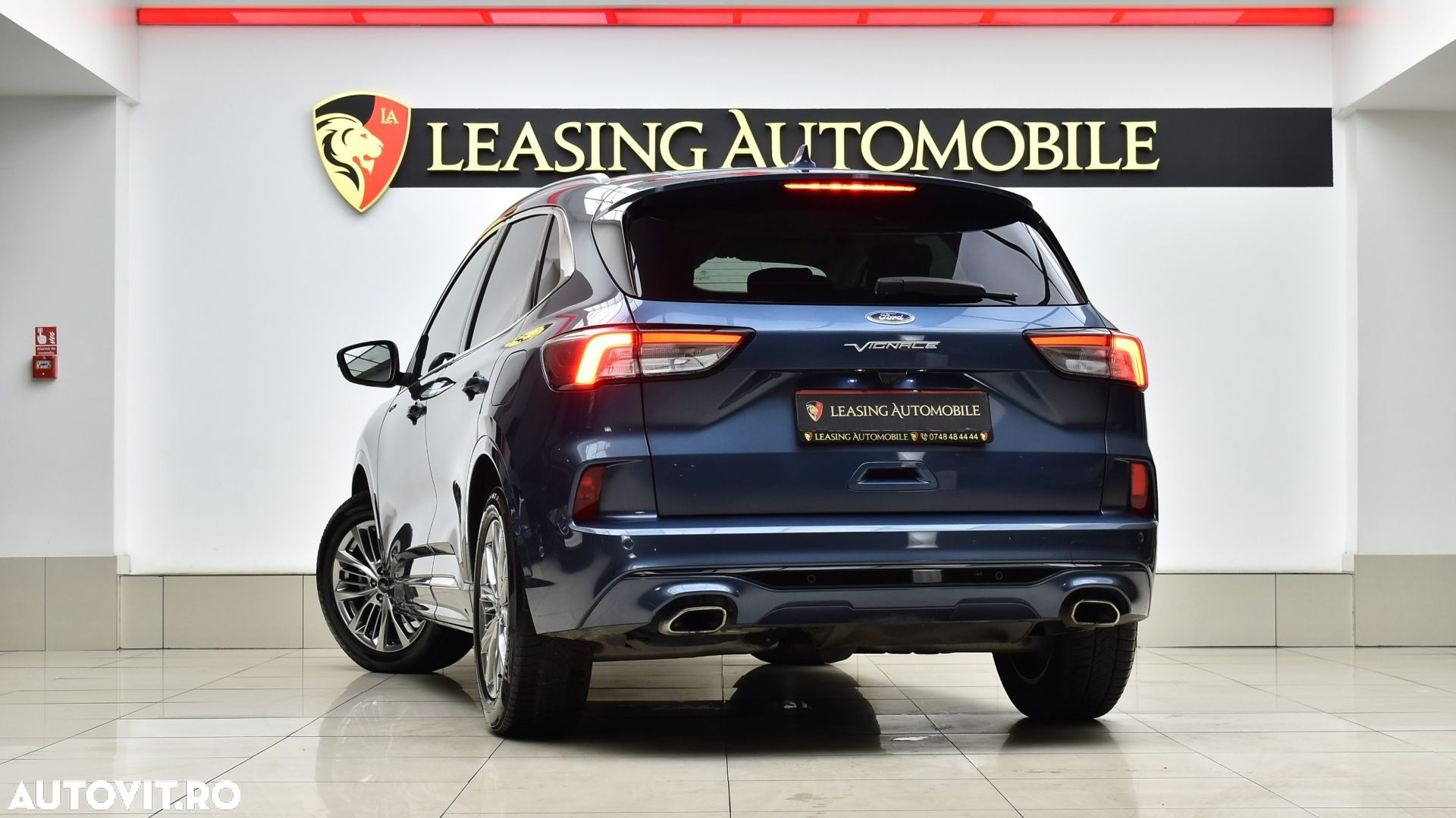 Ford Kuga 2.0 EcoBlue 4x4 Aut. VIGNALE - 6