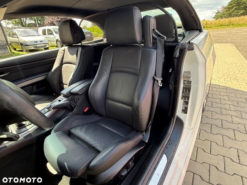 BMW Seria 3 320i M Sport Edition - 15