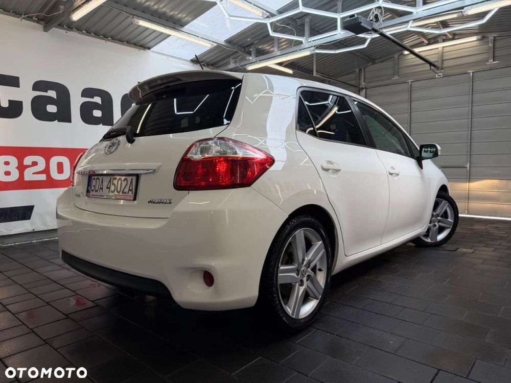 Toyota Auris - 13