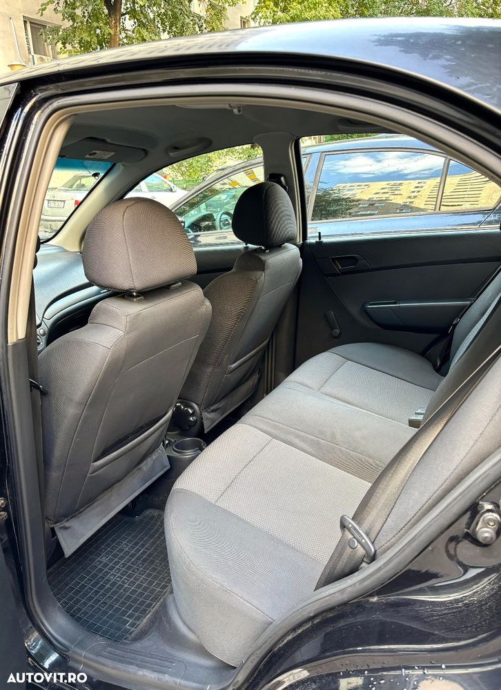 Chevrolet Aveo - 5