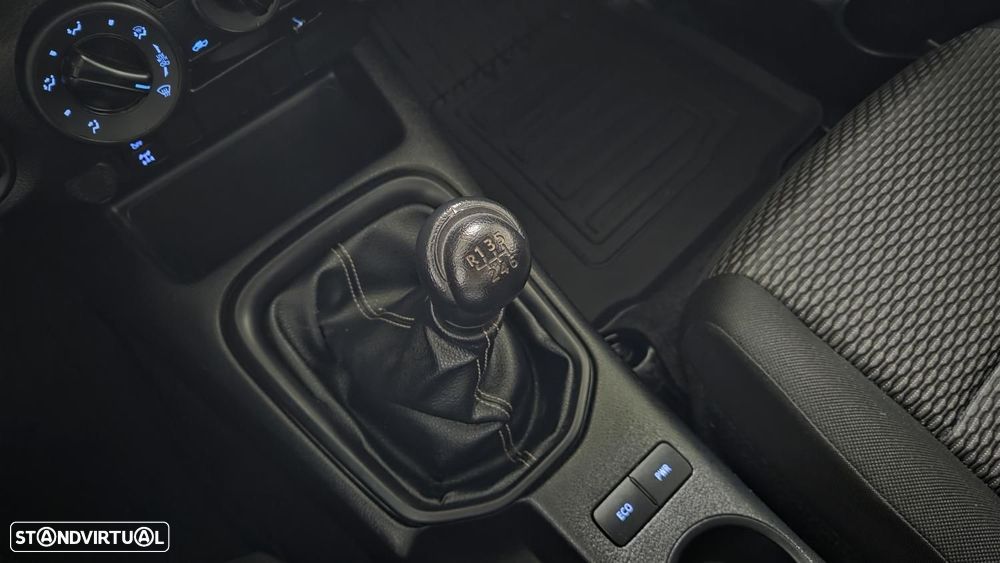 Toyota Hilux VIII Pick-up 2.4 D 4WD - 10