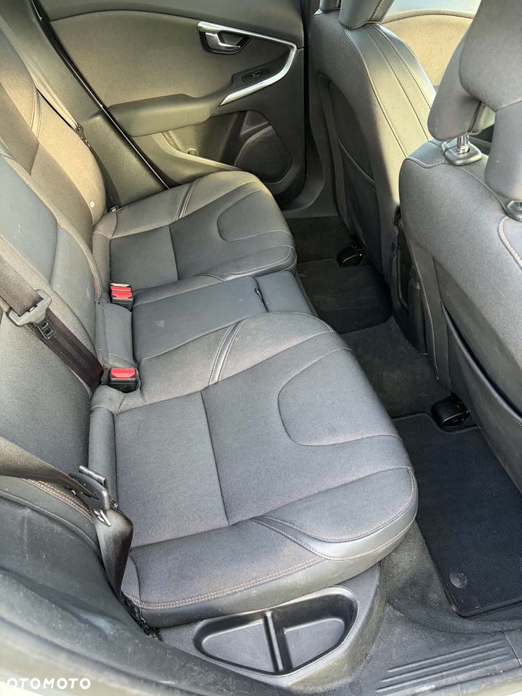 Volvo V40 D3 Geartronic Momentum - 8