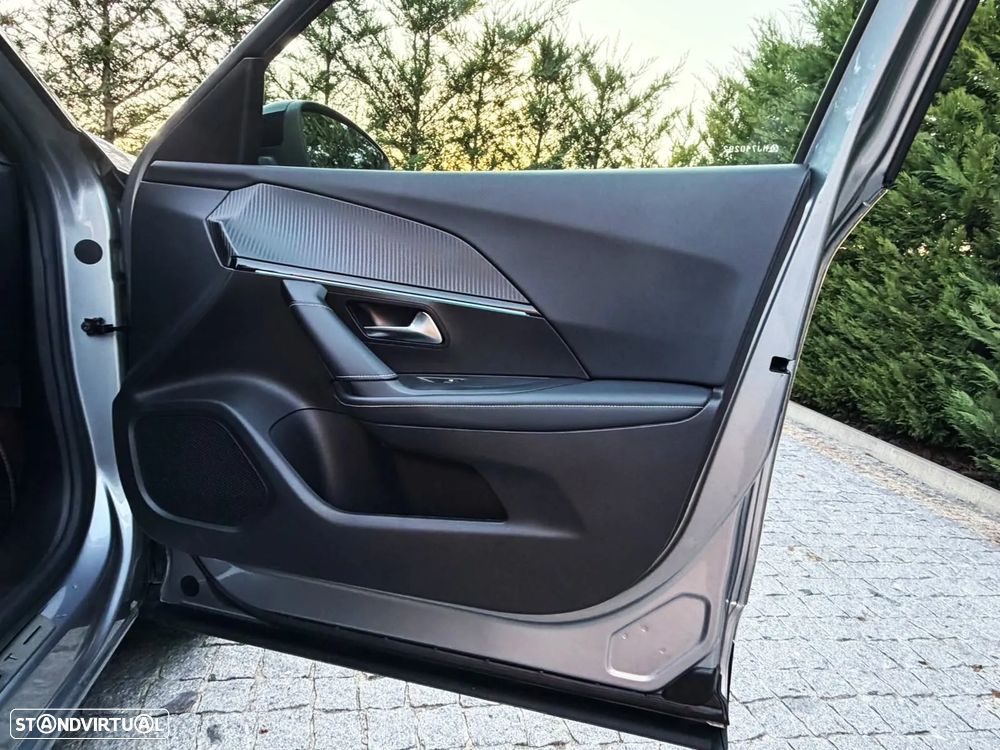 Peugeot e-2008 GT Pack - 22