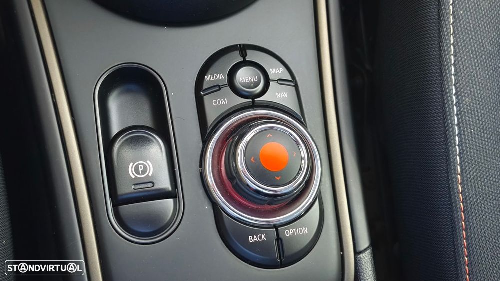 MINI Countryman Cooper SE ALL4 Auto - 23