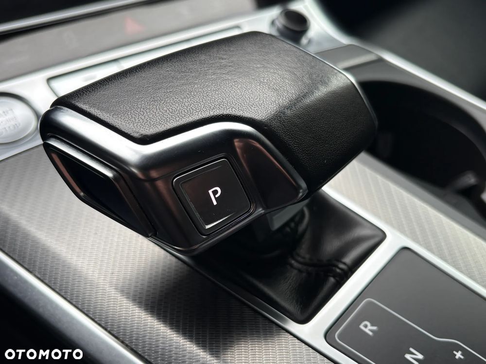 Audi A6 Avant - 14