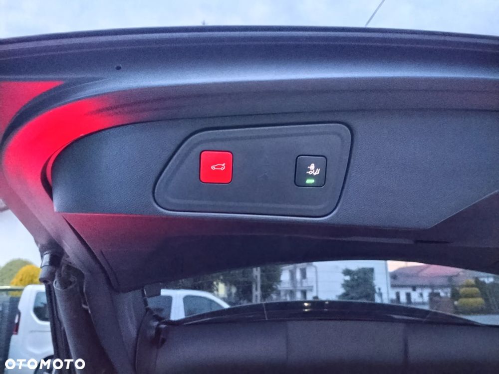 Peugeot 3008 BlueHDi 130 Stop & Start EAT8 GT Pack - 29