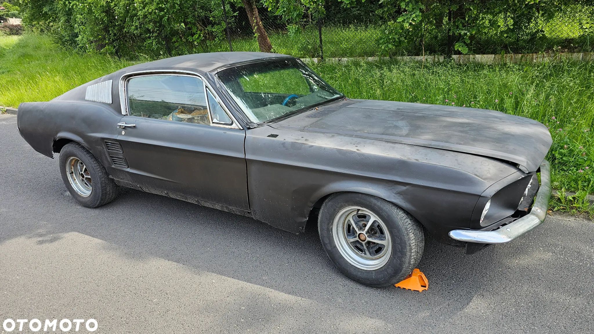 Ford Mustang - 1