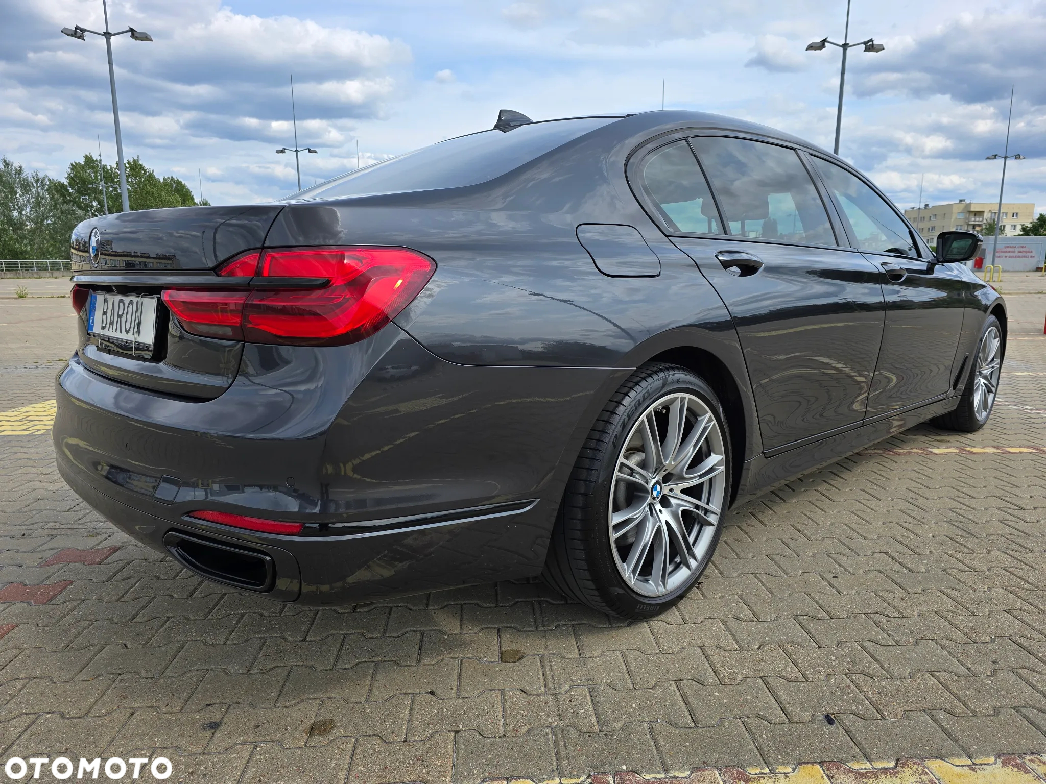 BMW Seria 7 740Li - 6