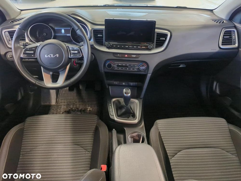 Kia Ceed 1.5 T-GDI M - 3