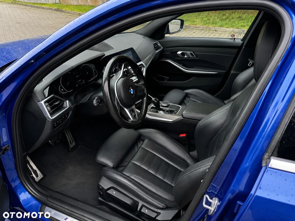 BMW Seria 3 320d xDrive - 10