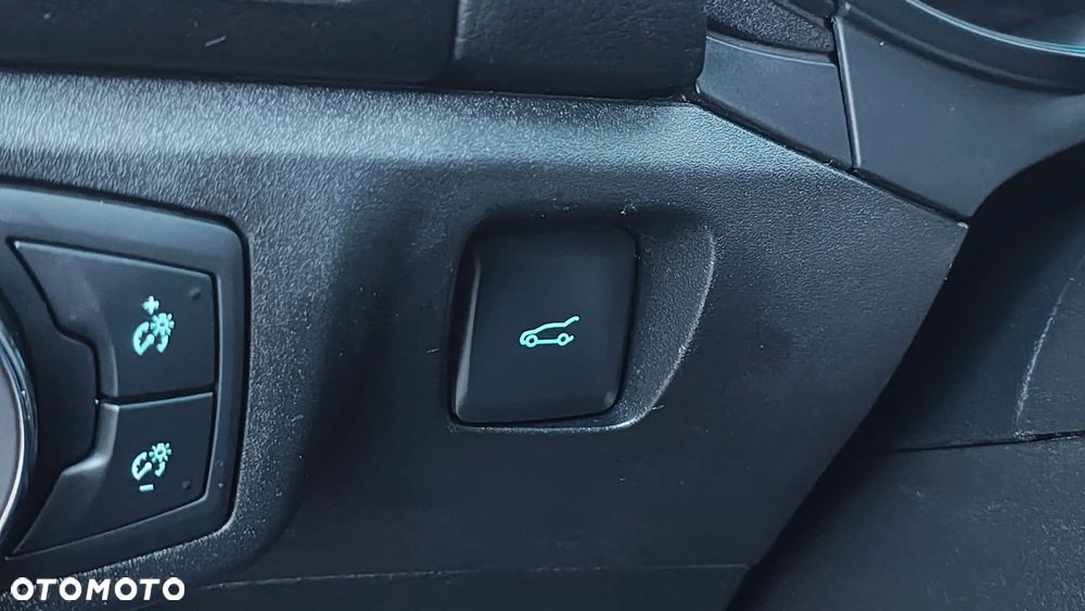 Ford Mondeo 2.0 Hybrid Trend - 33