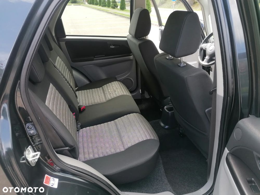 Suzuki SX4 1.6 VVT 4x4 Comfort - 24