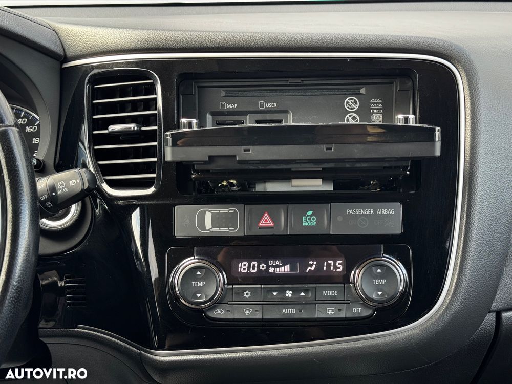 Mitsubishi Outlander 2.2 DI-D 4WD Automatik Edition+ - 33