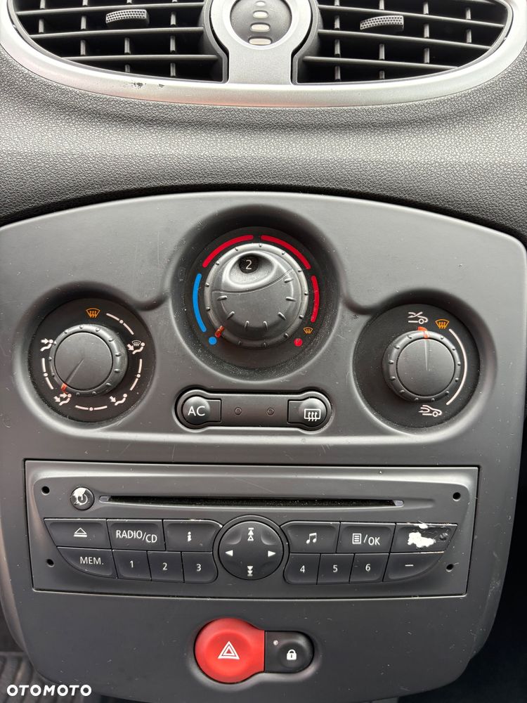 Renault Clio 1.2 TCE Authentique - 12