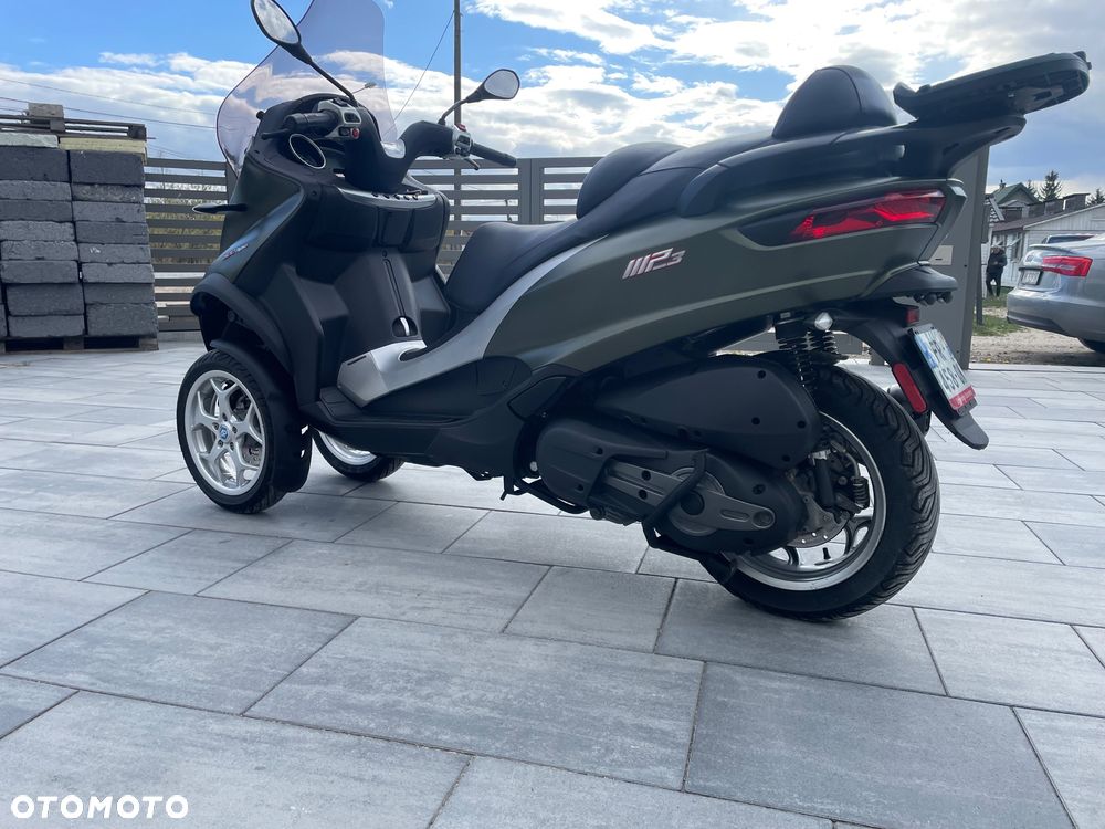 Piaggio MP-3 - 21