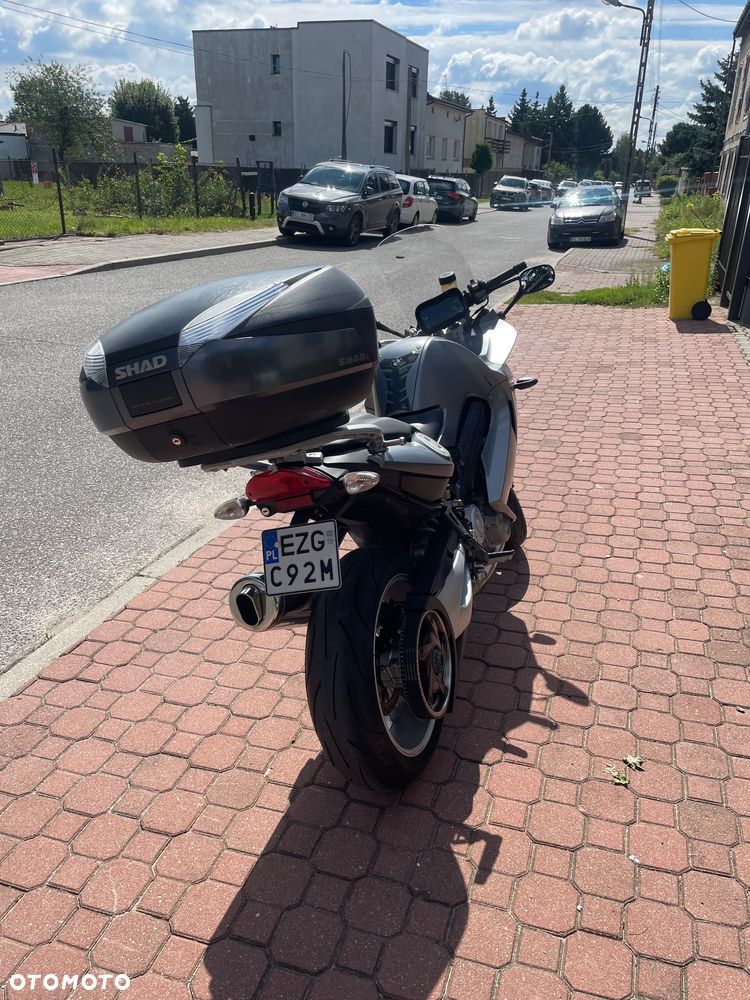 BMW F - 2