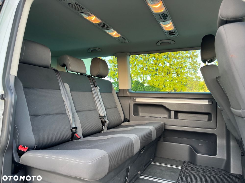Volkswagen Multivan - 15