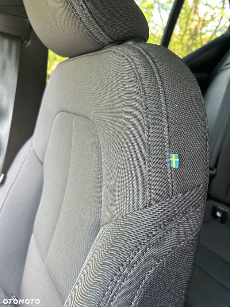 Volvo XC 40 Recharge Plus - 11